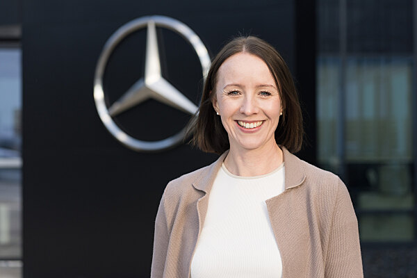 (2) Christina Schwarzer