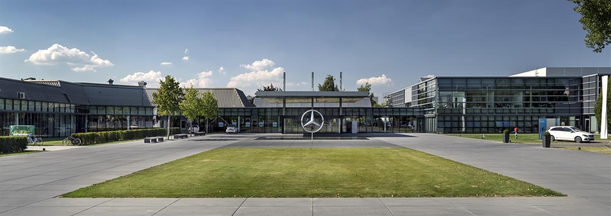 Mercedes-Benz Kundencenter Sindelfingen feiert umfangreiche Modernisierung