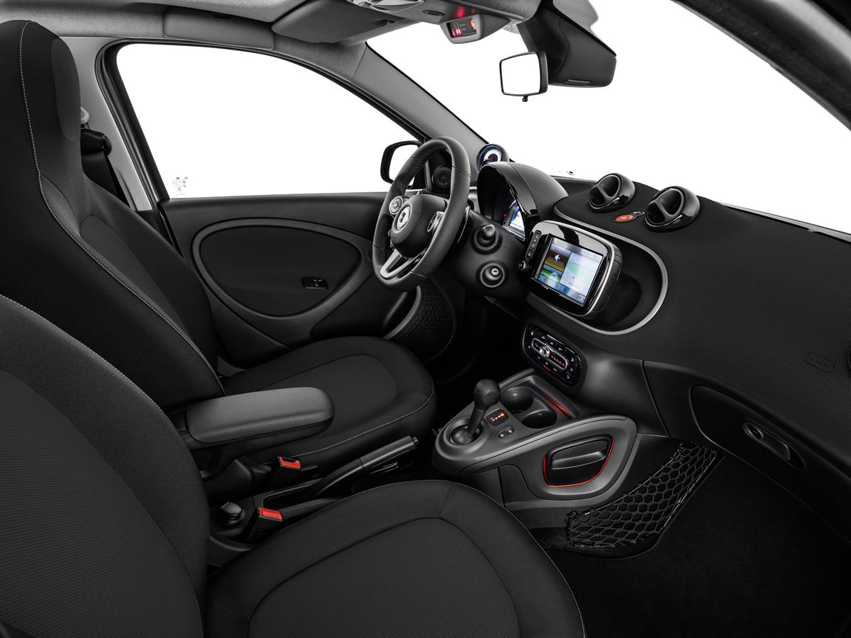 smart mit zwei Sondermodellen auf dem Genfer Automobilsalon 2017 - Vorhang auf für BRABUS edition #2 und crosstown
