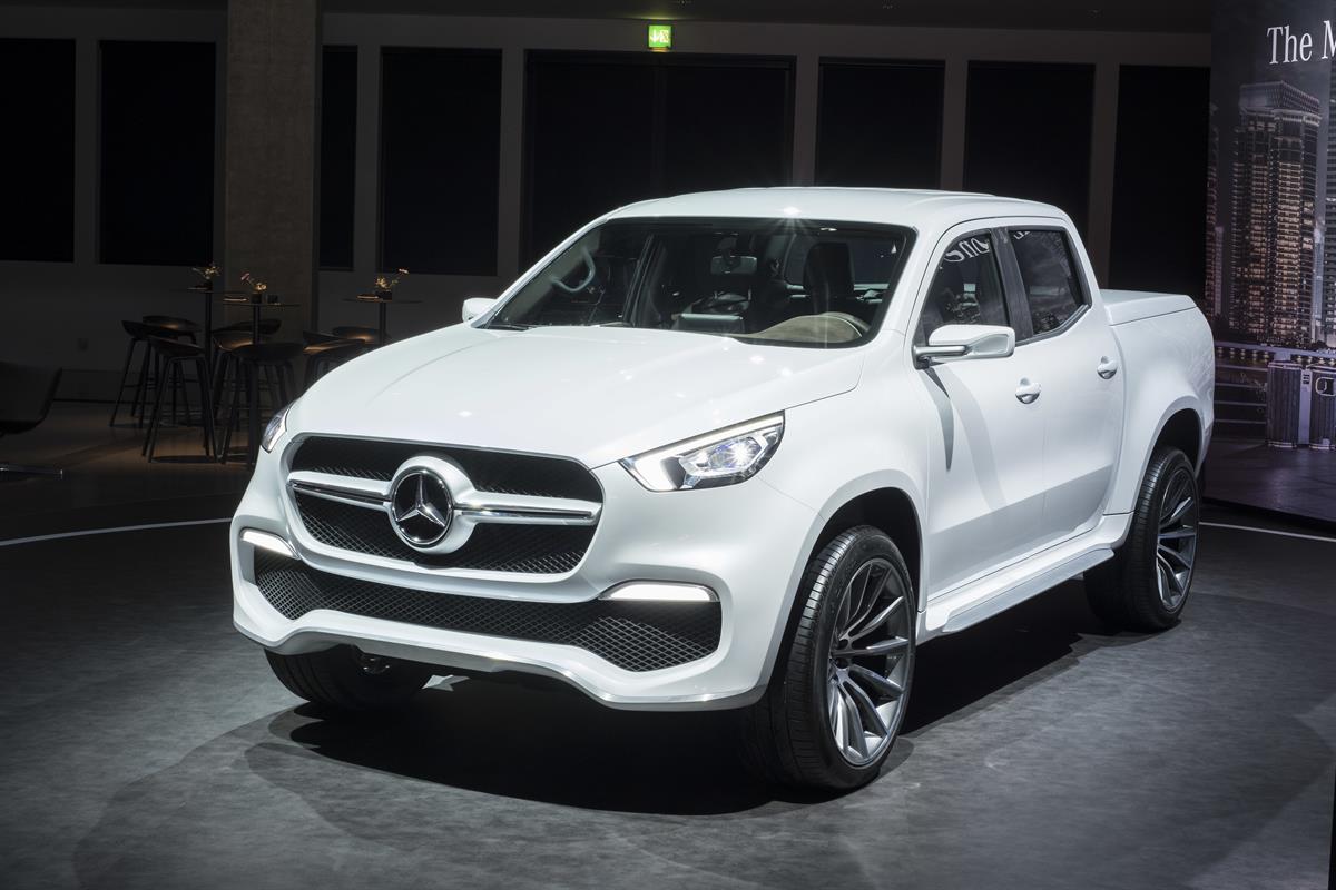 „Meet Mercedes“ in Genf 2017 - Vorab-Premiere für das E-Klasse Cabriolet