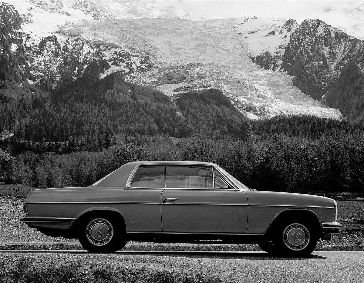 Mercedes-Benz 280C280 CE der Baureihe W 114