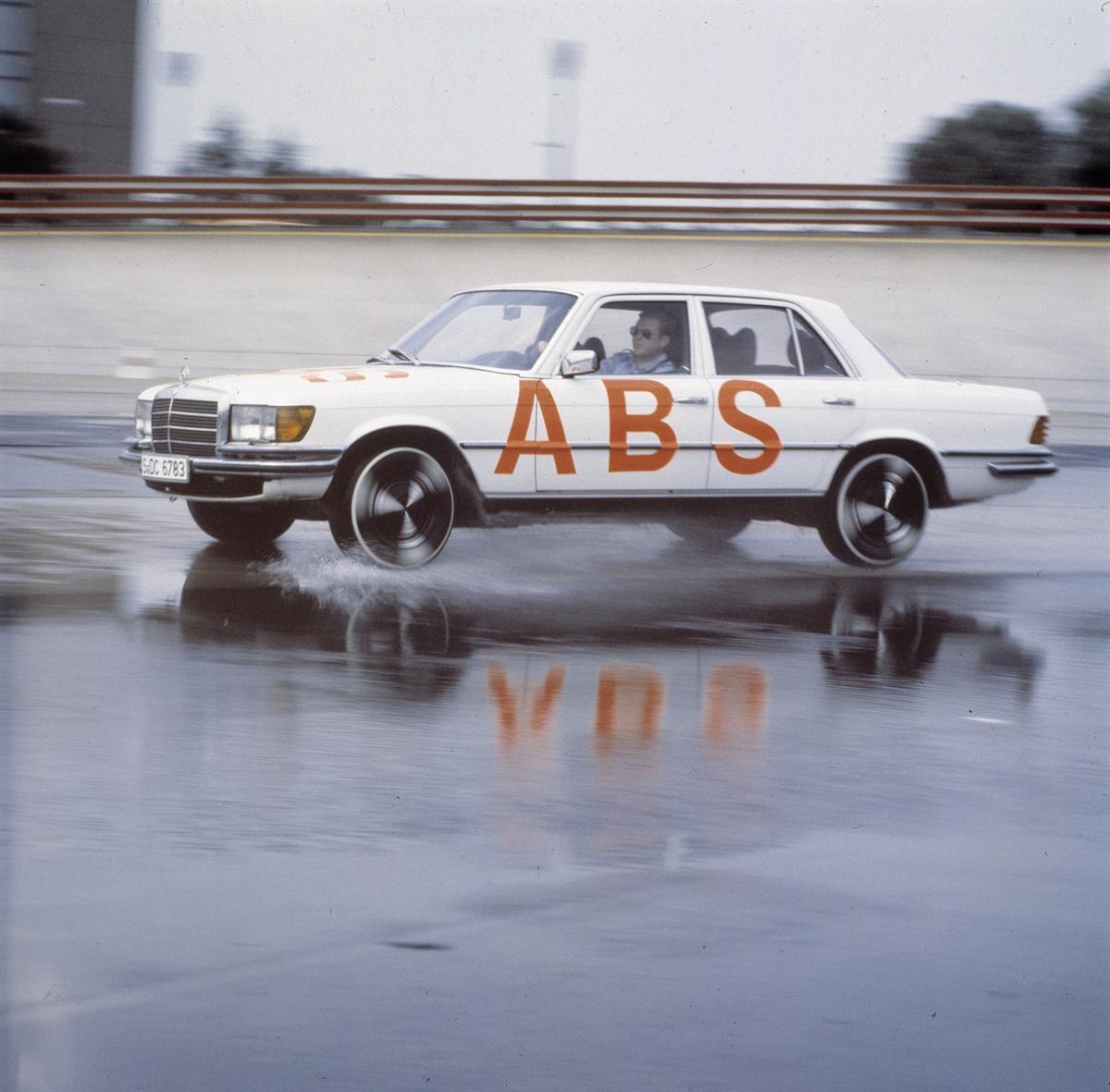ABS Weltpremiere 1978 in der Mercedes-Benz S-Klasse
