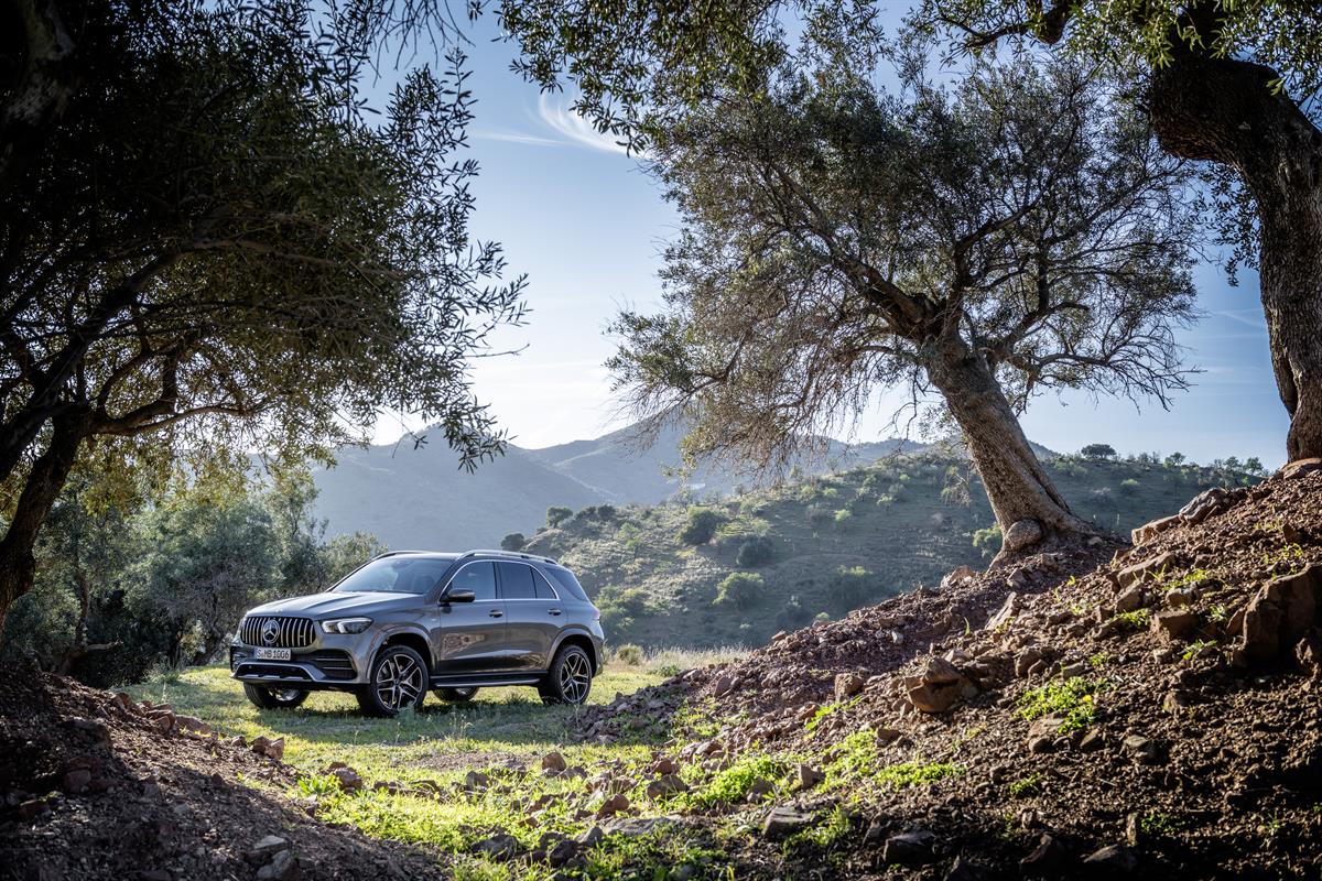 Der neue Mercedes-AMG GLE 53 4MATICPlus_Der SUV-Trendsetter jetzt mit noch mehr Power und Präzision.docx