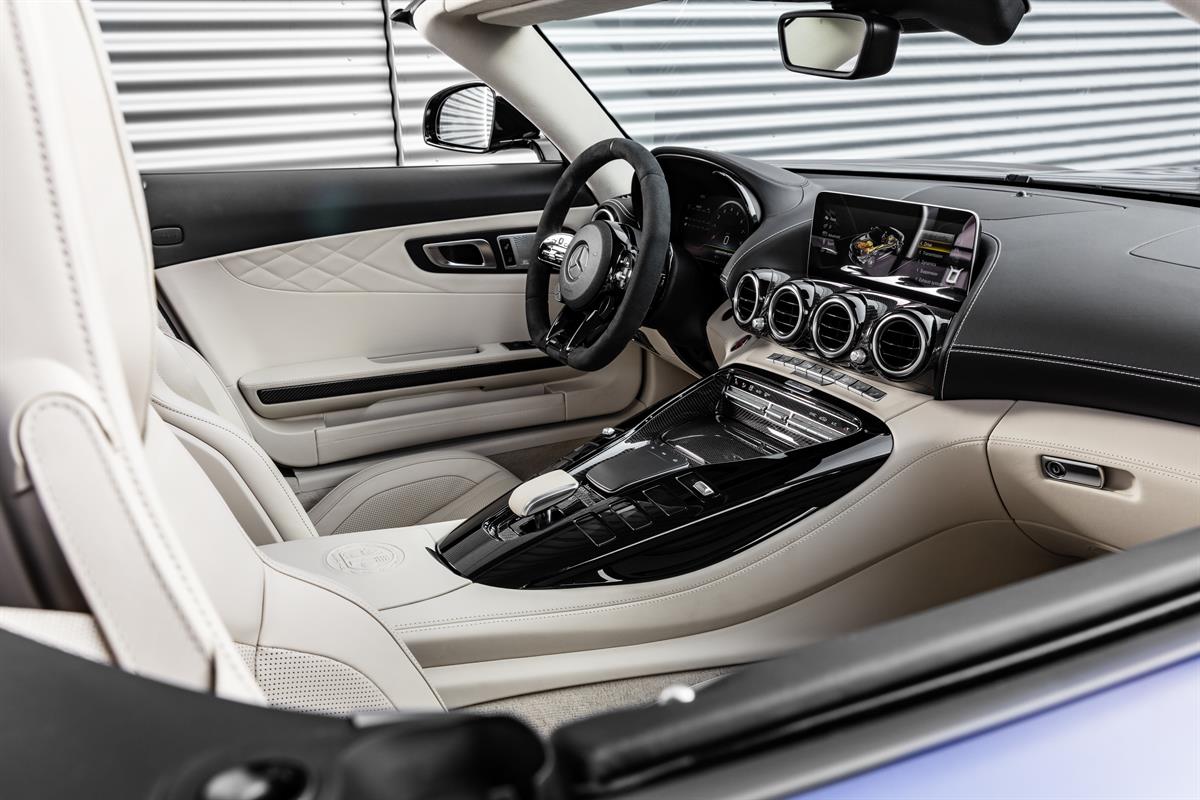 Der neue Mercedes-AMG GT R Roadste