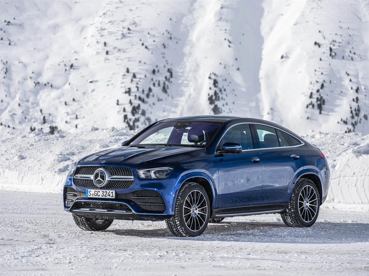 Mercedes_Benz_GLE_400_d_Coupe_brilliant_blue_metallic_Hochgurgl_2019