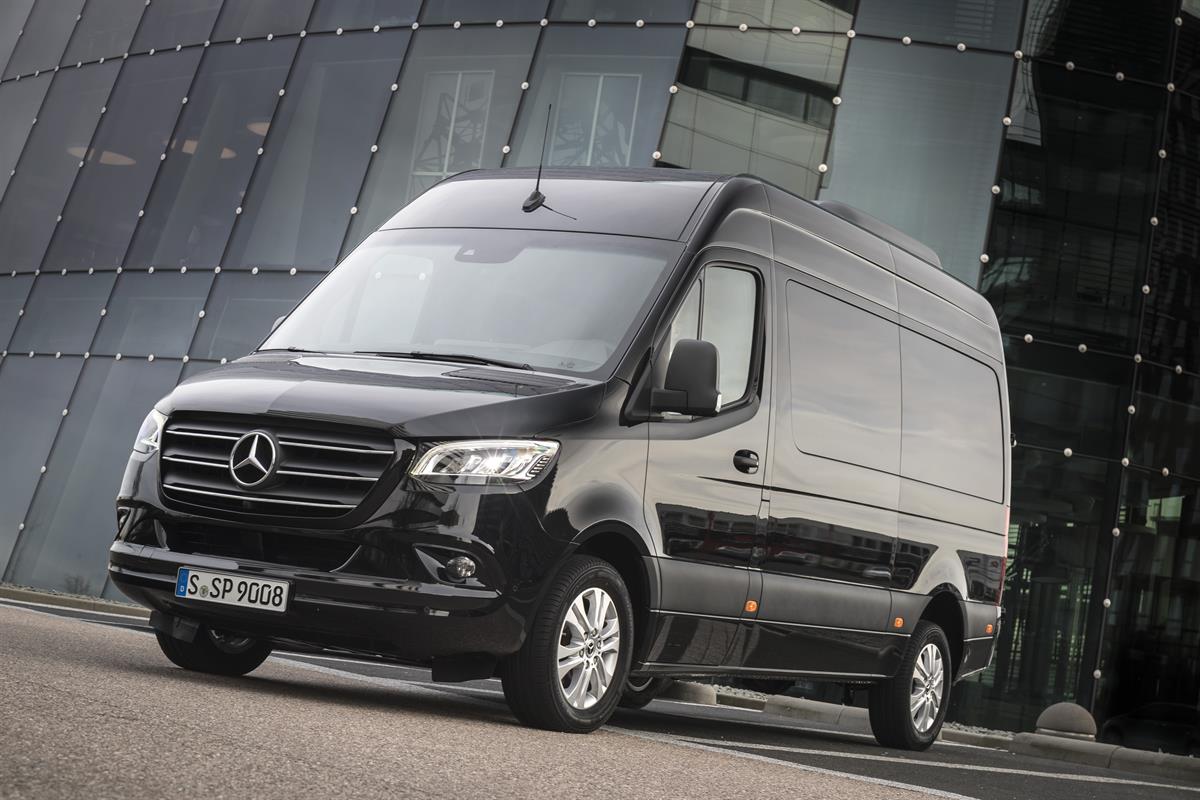 25 Jahre Innovation: der Mercedes-Benz Sprinter feiert Geburtstag