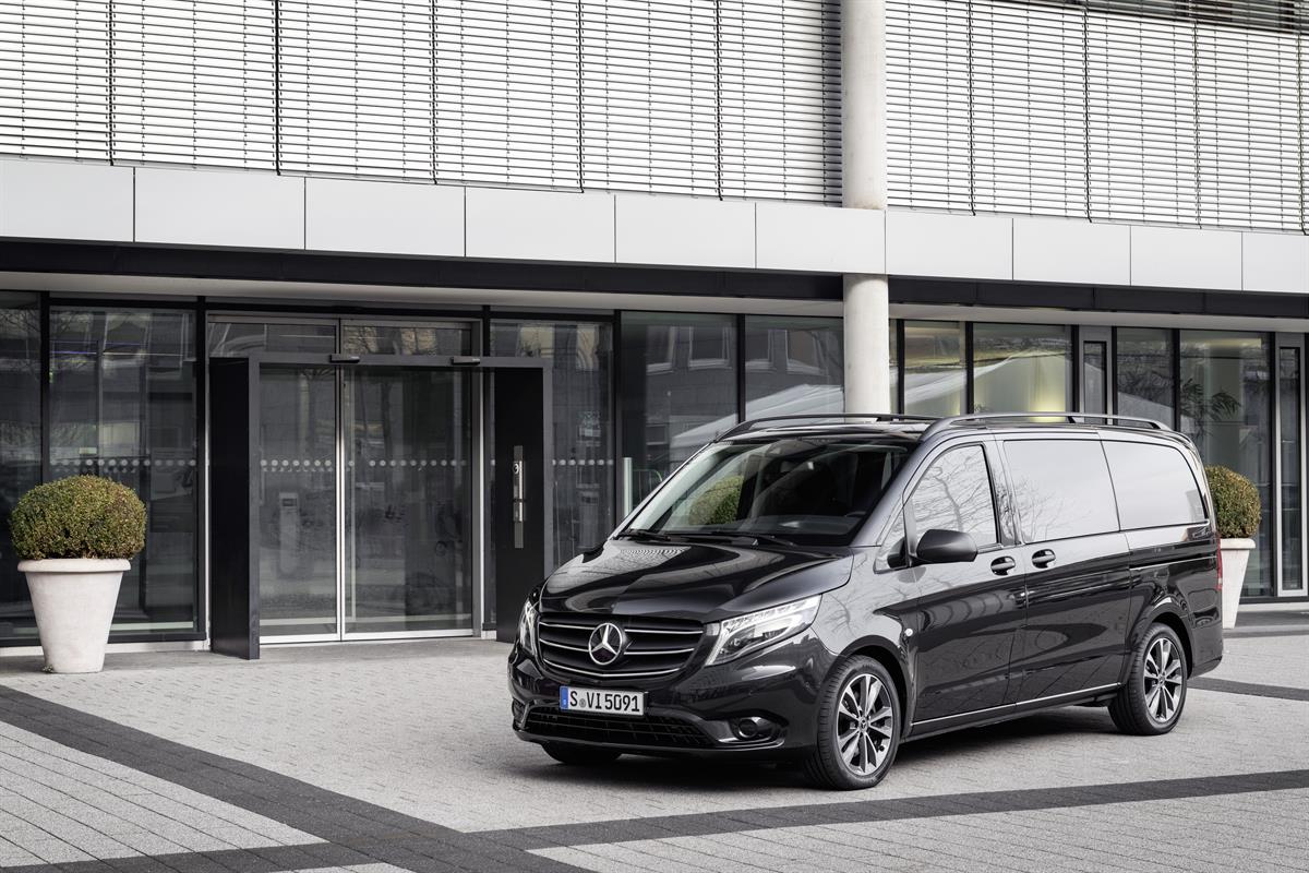 Der neue Mercedes-Benz Vito mit einem Plus an Fahrdynamik, der neue eVito Tourer mit einem Plus an Reichweite 