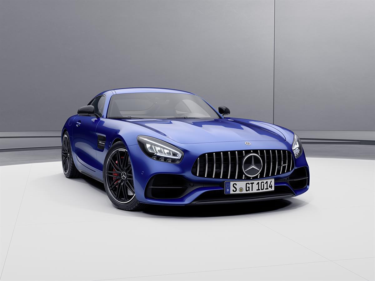 Mercedes-AMG GT als Coupé und Roadster jetzt bestellbar