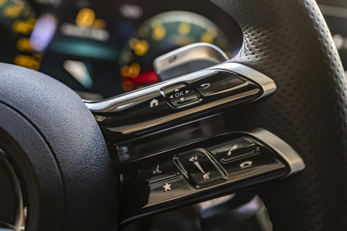 Mercedes-AMG E63s 4MATIC+ T-Modell, designo magno brillantblau; Leder Exklusiv Nappa AMG - nussbraun  schwarz