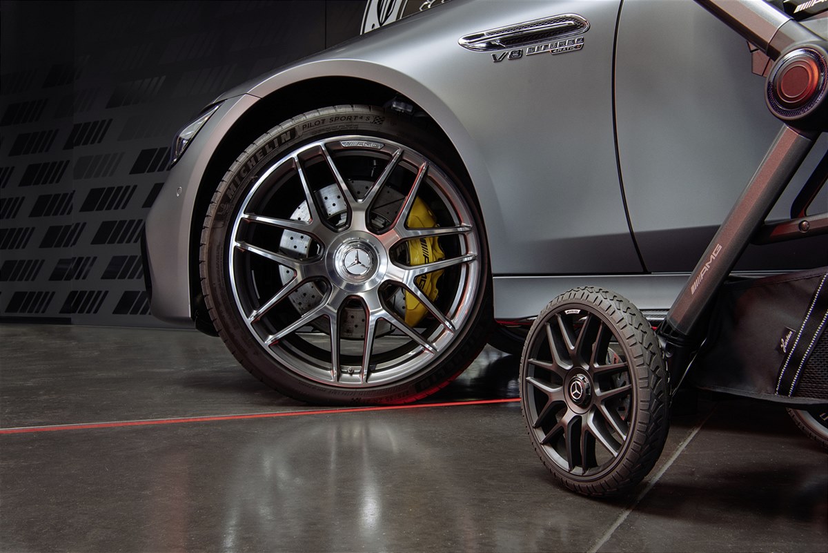 The Limited Edition of the AMG GT pushchair from Mercedes-AMG and Hartan
