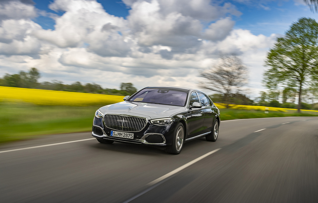 Mercedes-Benz beendet 2022 mit starkem Absatzquartal bei Top-End- und Elektromodellen