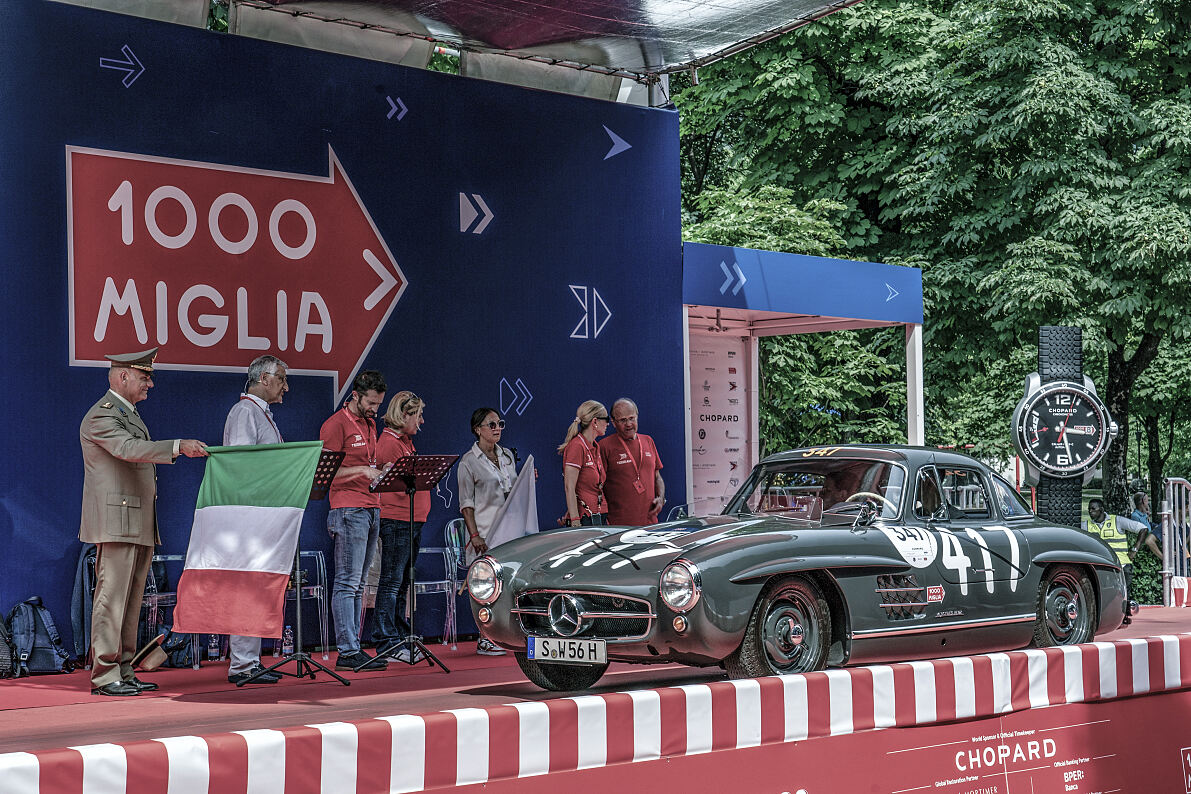 2_Ikonen der Innovation: Super-Sport, 300 SL und VISION EQXX bei der 1000 Miglia am Start
