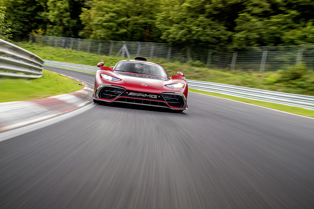 Mercedes-AMG ONE bricht eigenen Rundenrekord auf der Nürburgring-Nordschleife